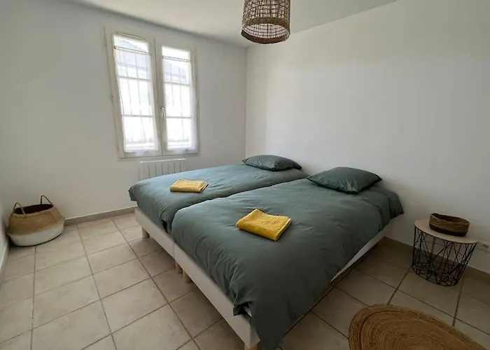 Grande Maison Proche De La Casa de Férias