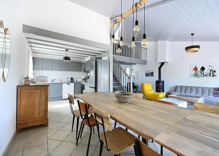 Grande Maison Proche De La